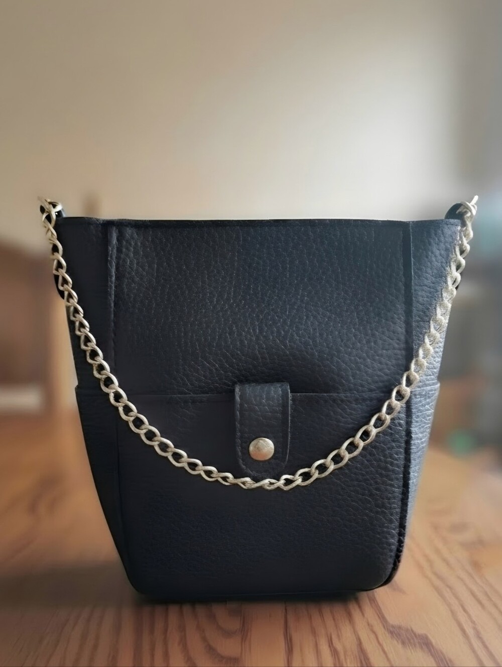 Bucket Style Faux Pebble Leather Black‎ Small Gold Chain Strap Bag Purse